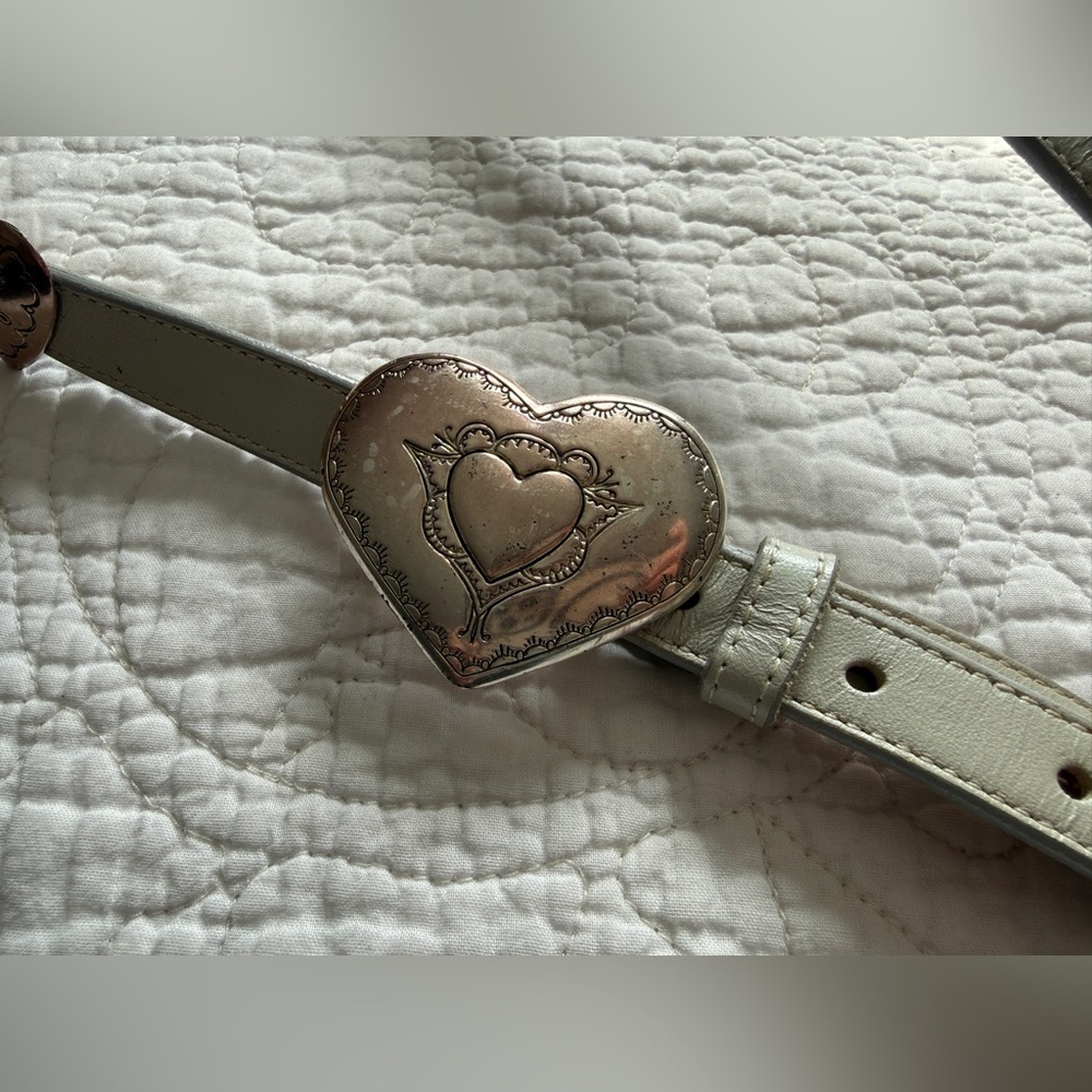 Justin size 34 Heart Buckle Leather Belt USA good used condition, vintage 1991